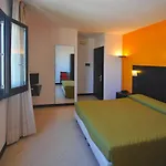 Faro Bed & Breakfast 4*