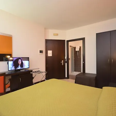 Faro Bed & Breakfast 4*